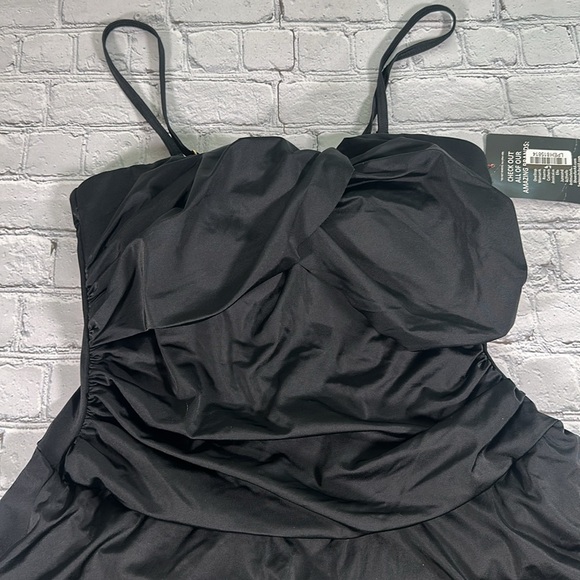 Swimsuits For All Women's Black Ruched Skirted Bandeau Swimdress size 10 NEW - Picture 13 of 16